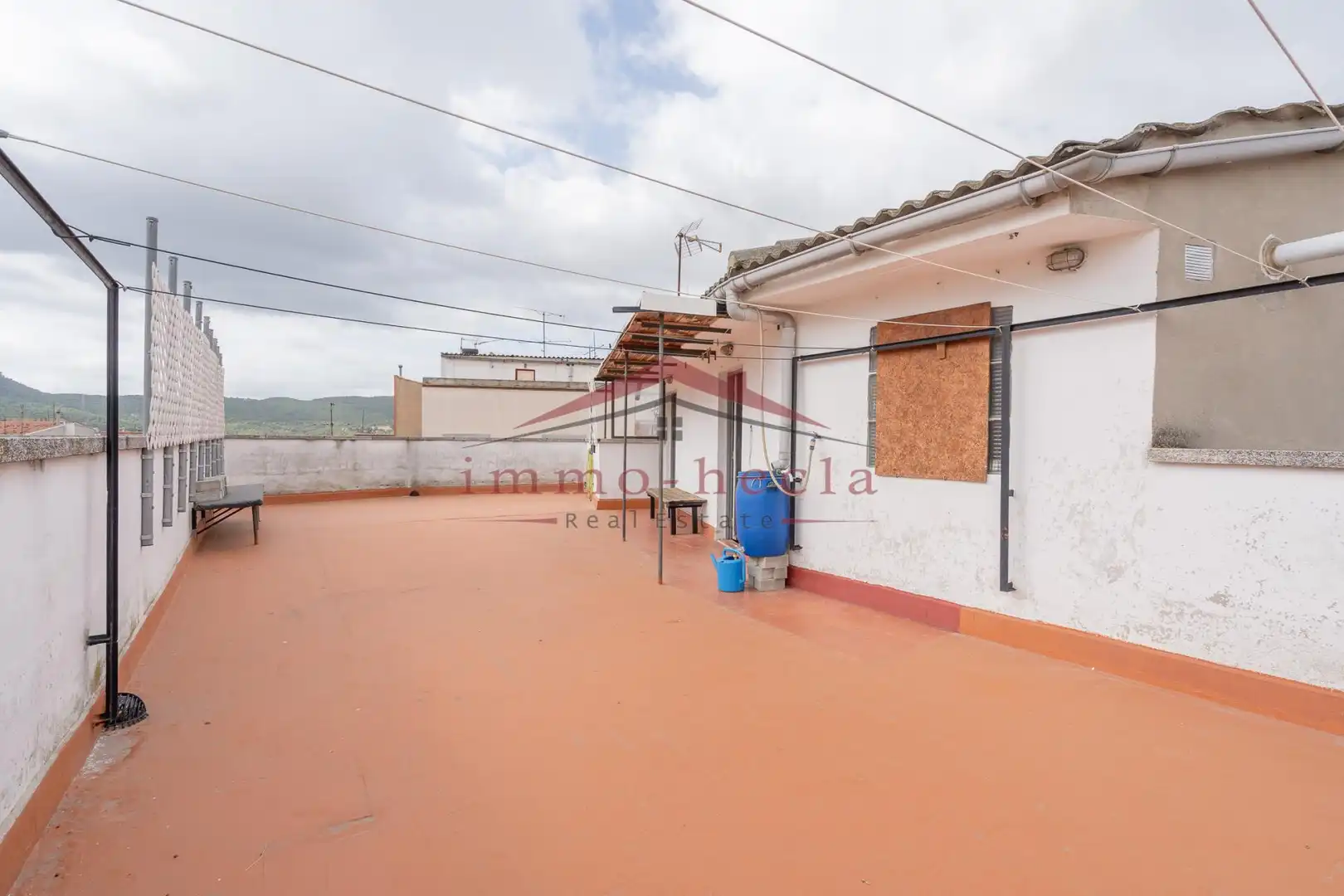 Terrasse von Einfamilien-Reihenhaus zum Verkauf in Vilanova del Camí mit Heizung, Terrasse und Abstellraum