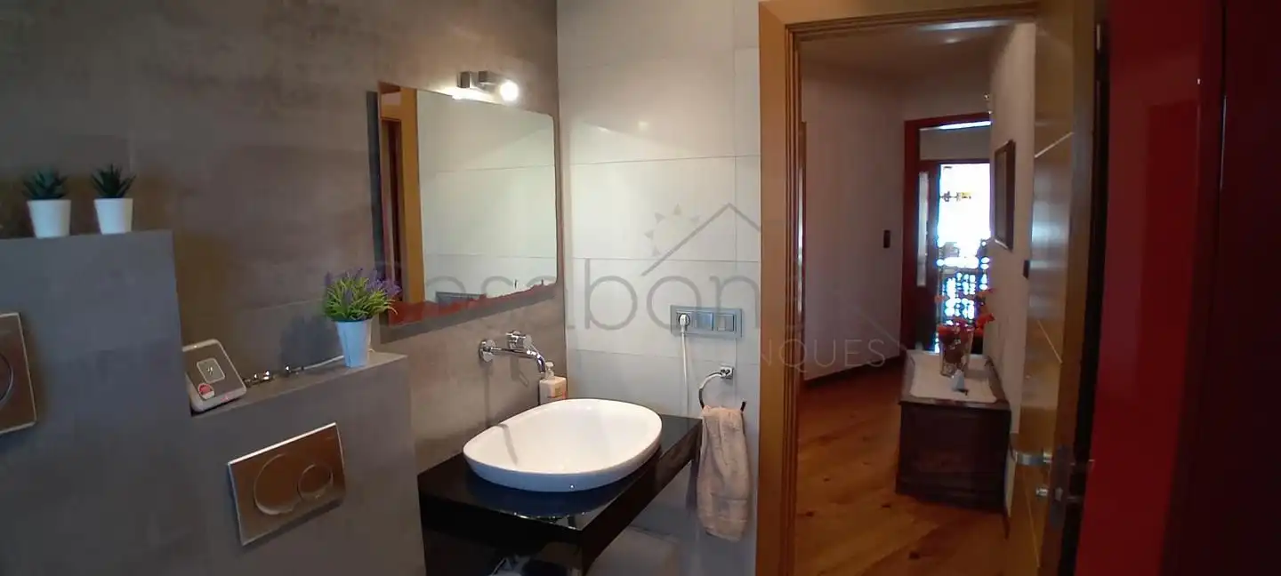 Baño de Casa o chalet en venta en Sant Vicenç de Torelló con Calefacción, Jardín privado y Terraza