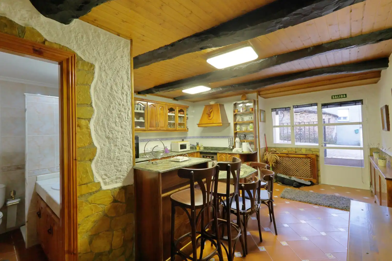 Cocina de Casa adosada en venta en Vega de Espinareda con Calefacción