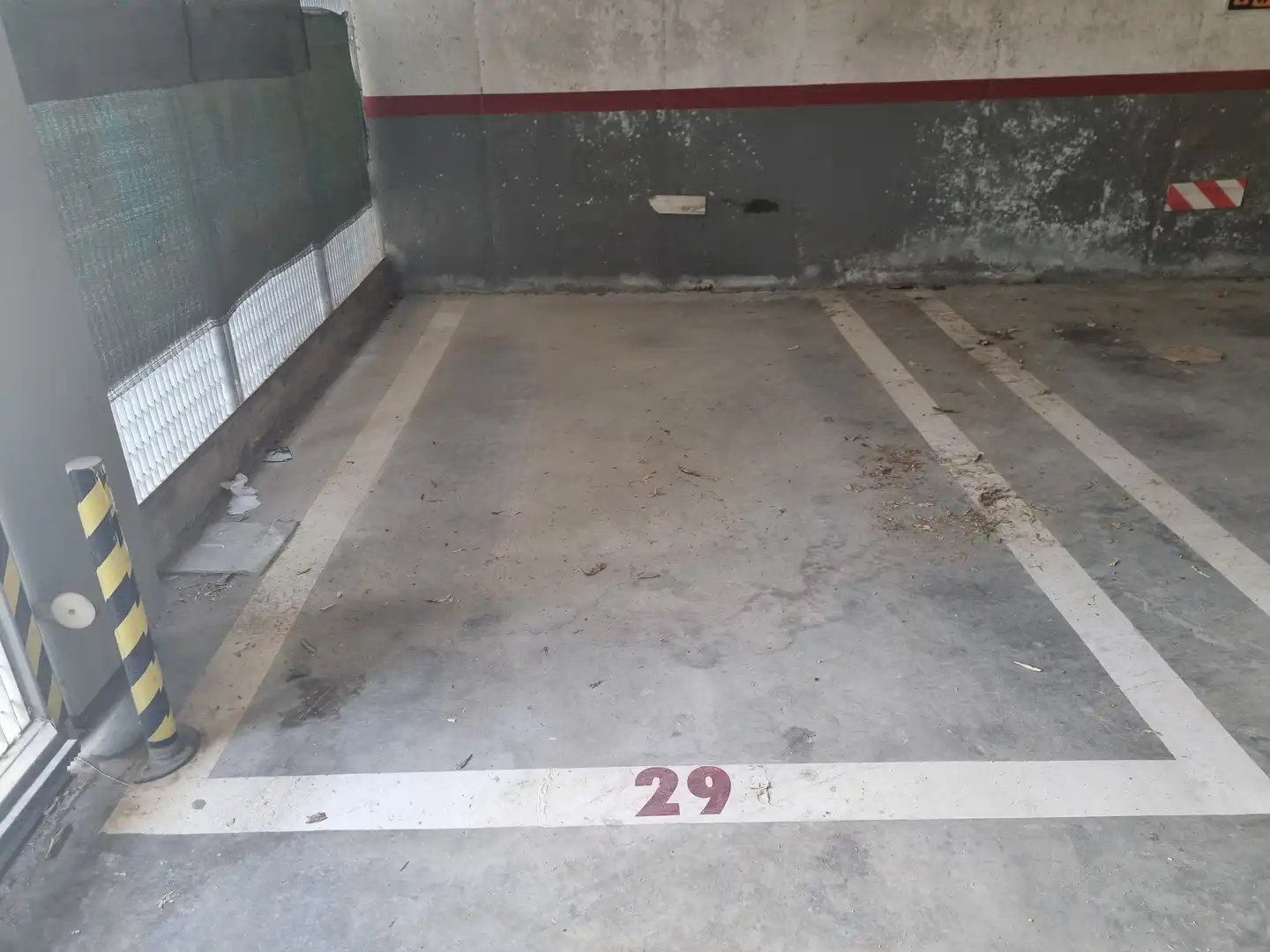 Parkplatz von Garage zum Verkauf in Figueres