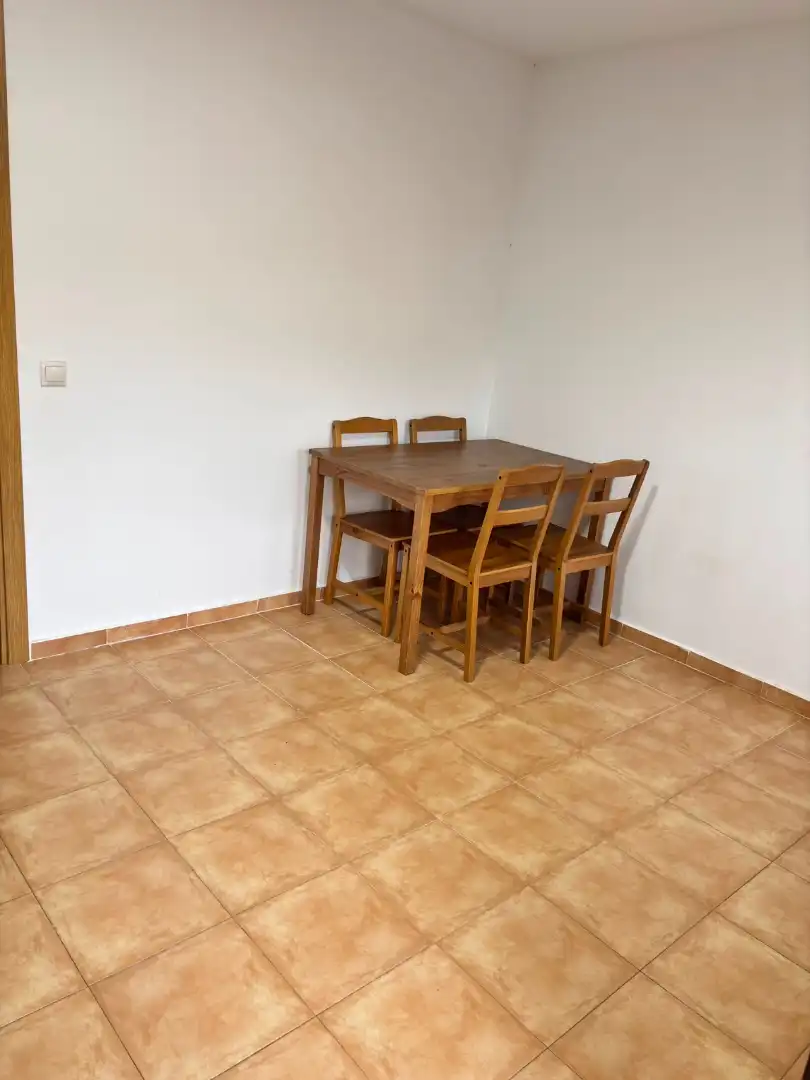 Menjador de Apartament de lloguer en Moclinejo amb Rentadora i Balcó