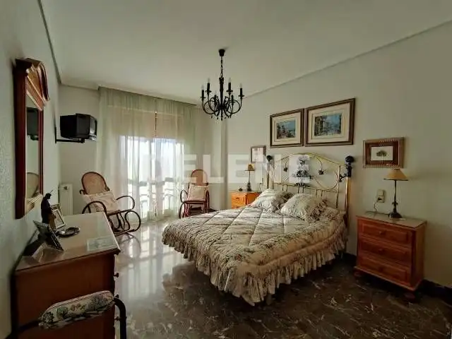 Flat with terrace for sale in Hellín, imagen 2