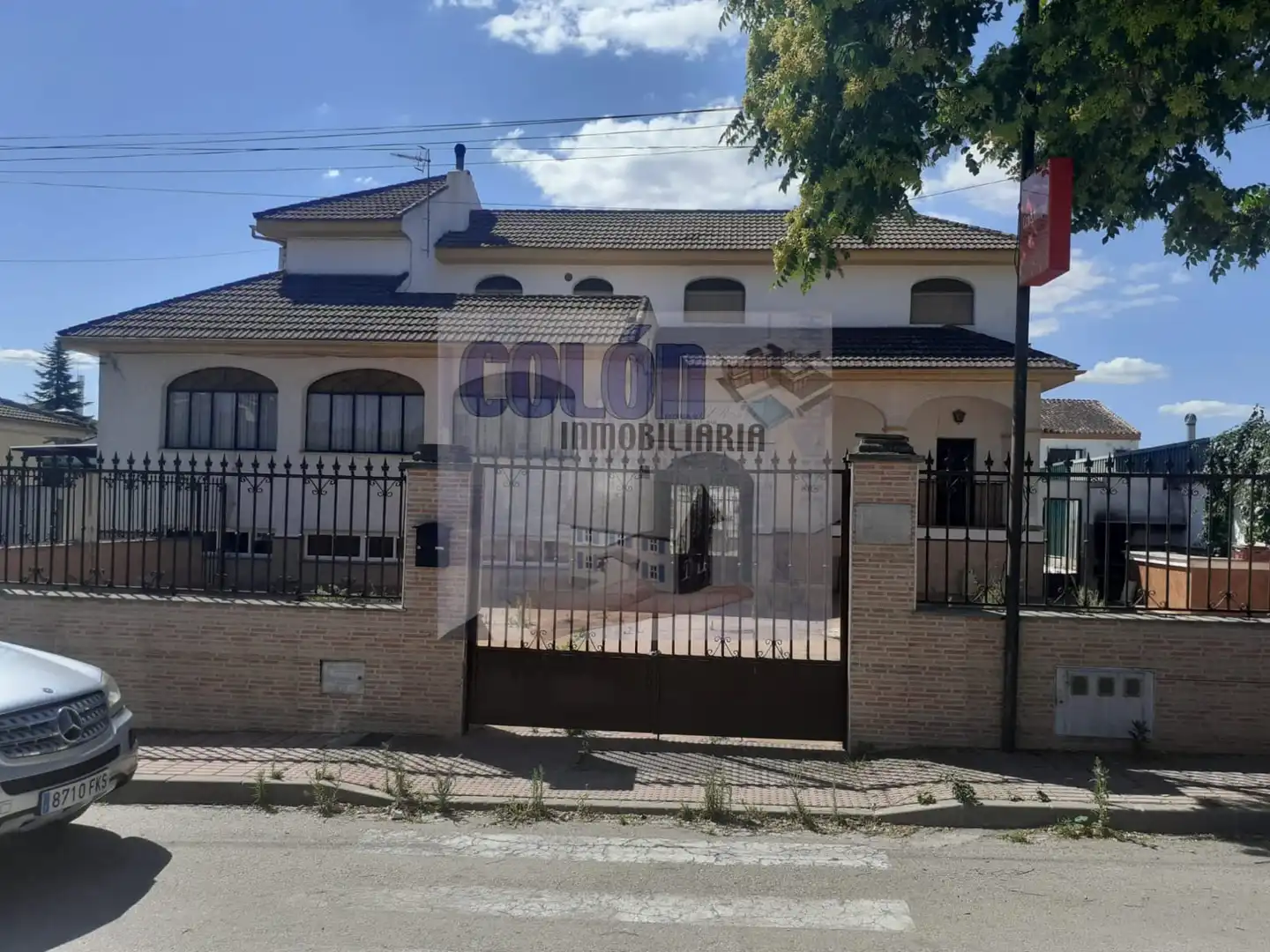 House with pool for sale in Martos