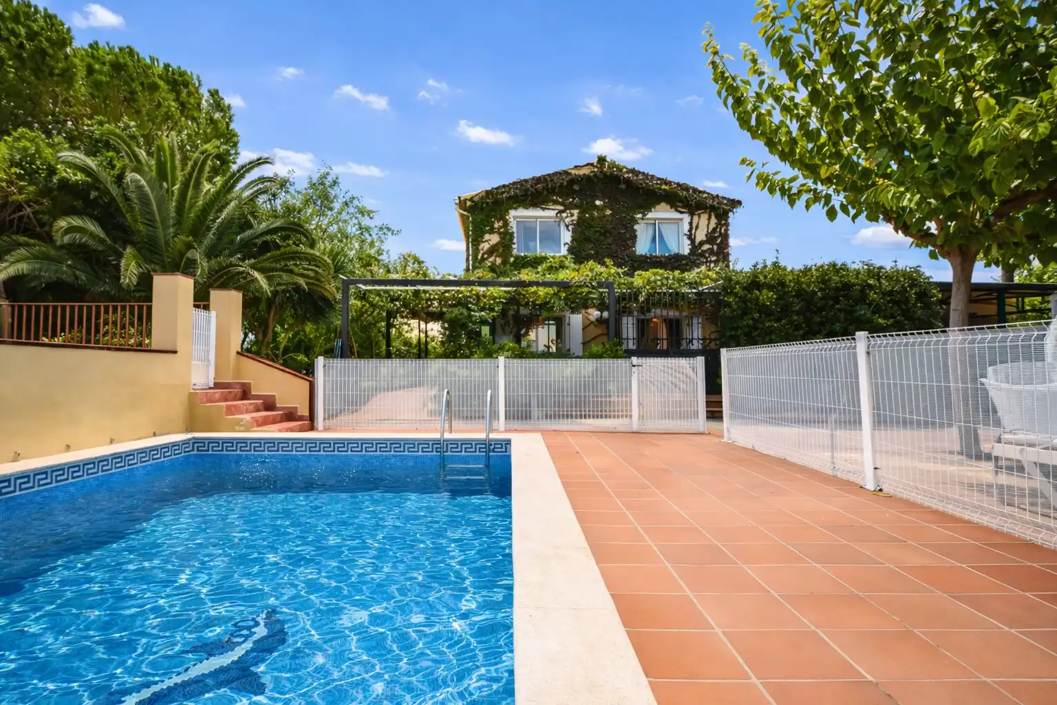 Piscina de Finca rústica en venta en Santa Oliva con Jardín privado