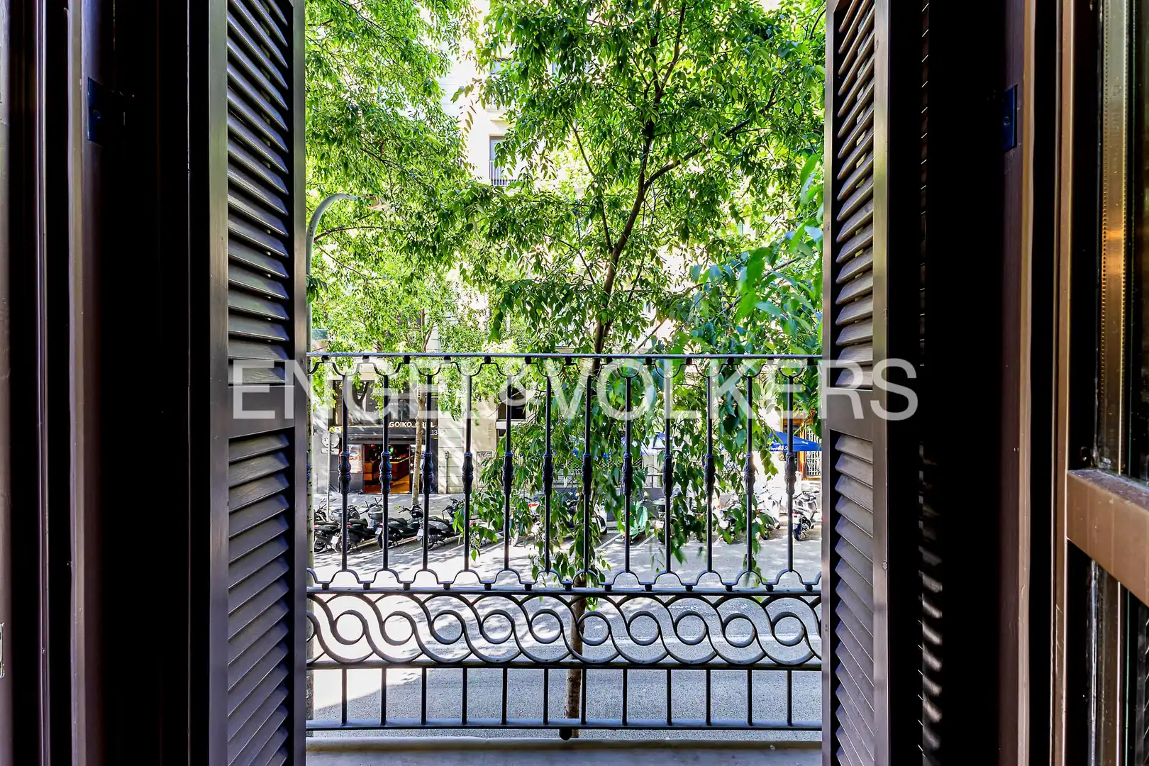 Exterior view of Flat for sale in Barcelona  with Air Conditioner, Heating and Swimming Pool