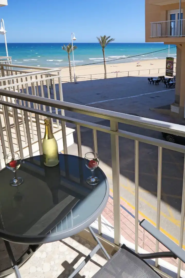 Apartment mit Terrasse zum Verkauf in Carrer Garcia Lorca 1, imagen 3