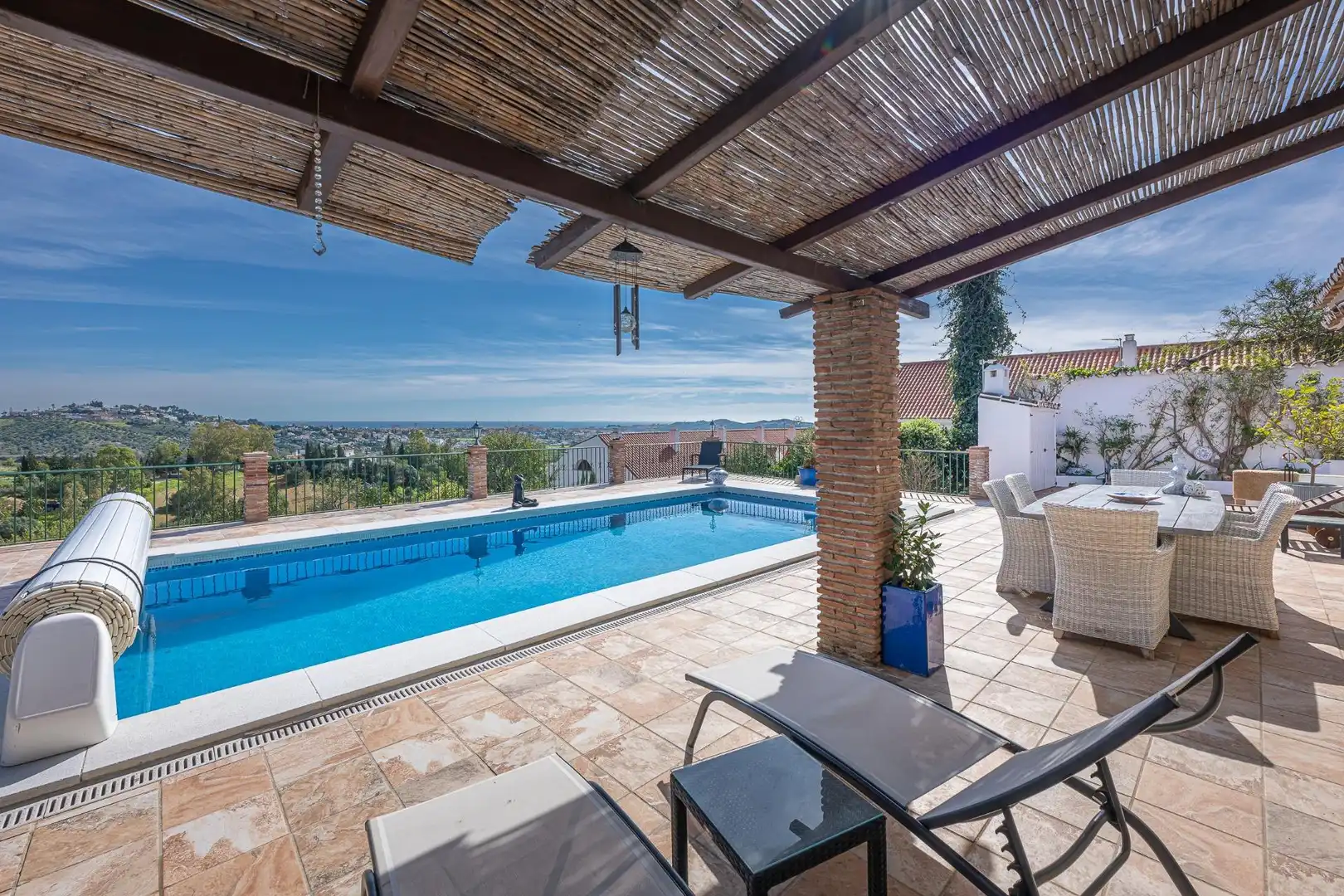 Vista exterior de Casa o xalet en venda en Mijas amb Aire condicionat, Calefacció i Jardí privat