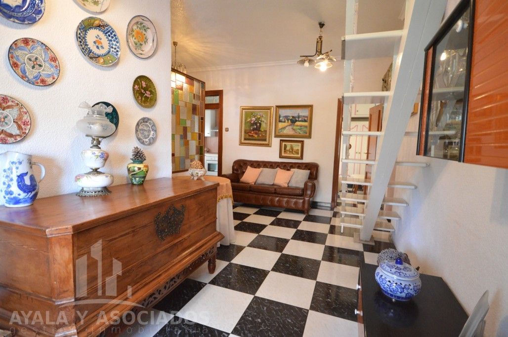 Single-family semi-detached for sale in Ciudad Jardín