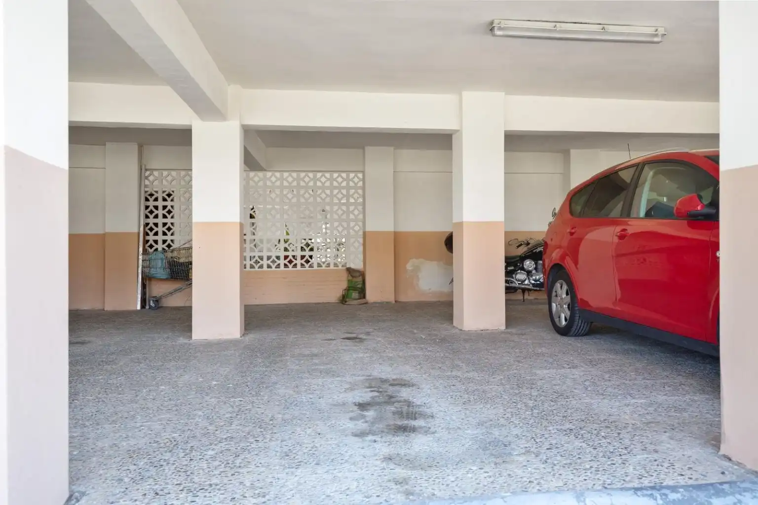 Parking de Apartamento en venta en El Campello con Terraza, Balcón y Piscina comunitaria