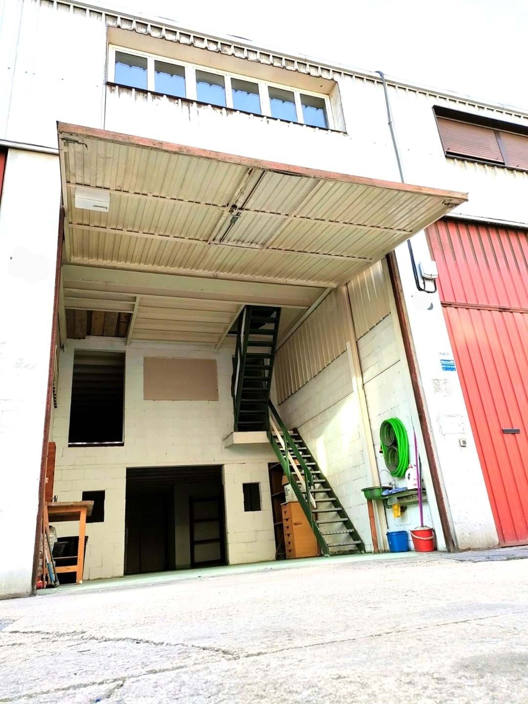 Industrial buildings to rent in Valle de Trápaga-Trapagaran