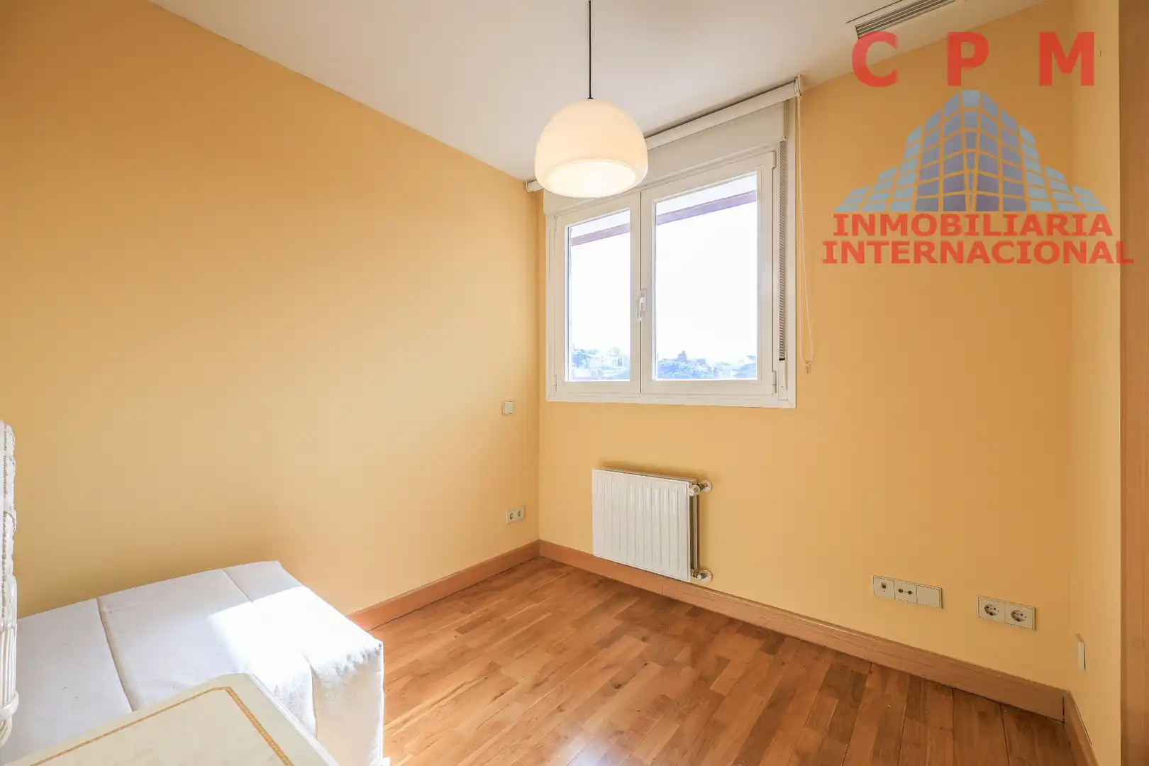 Schlafzimmer von Wohnung zur Miete in Madrid mit Klimaanlage, Heizung und Parkett