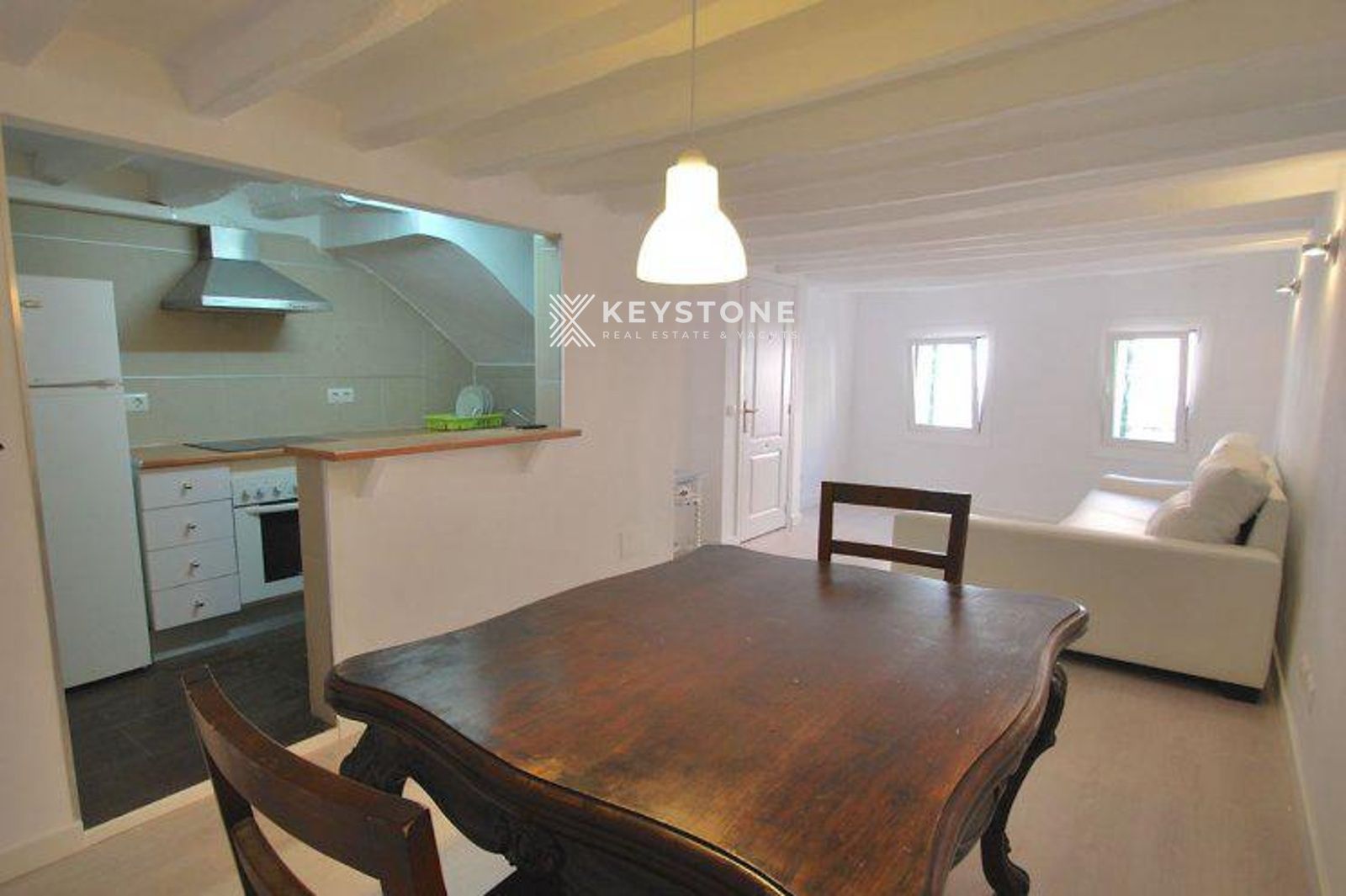 Cuina de Pis de lloguer en  Palma de Mallorca amb Aire condicionat, Moblat i Es permeten mascotes