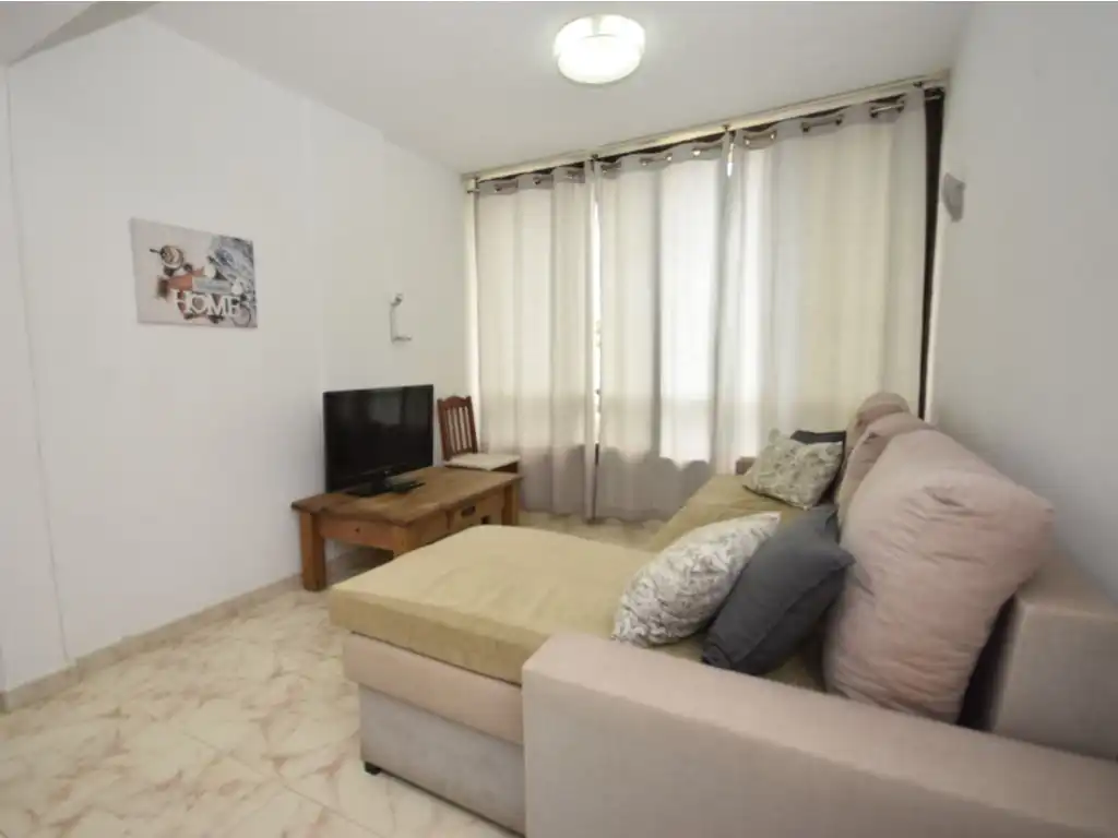 Wohnung zur Miete in Calle Luis Rodríguez Figueroa, Zona Botánico