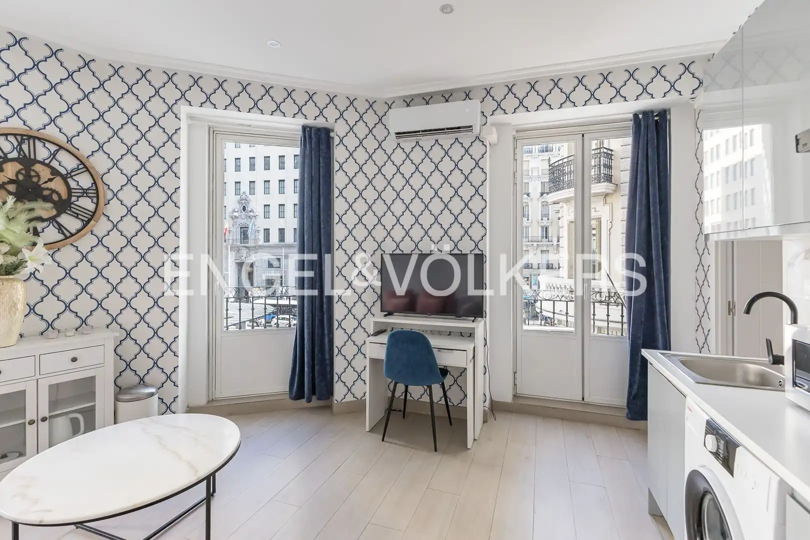 Bedroom of Flat for sale in Madrid  with Air Conditioner, Heating and Parquet flooring