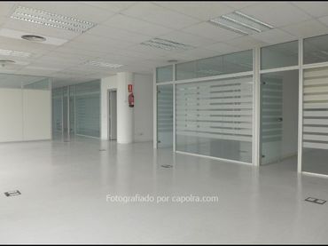 Oficina amb ascensor de lloguer a frederic mompou