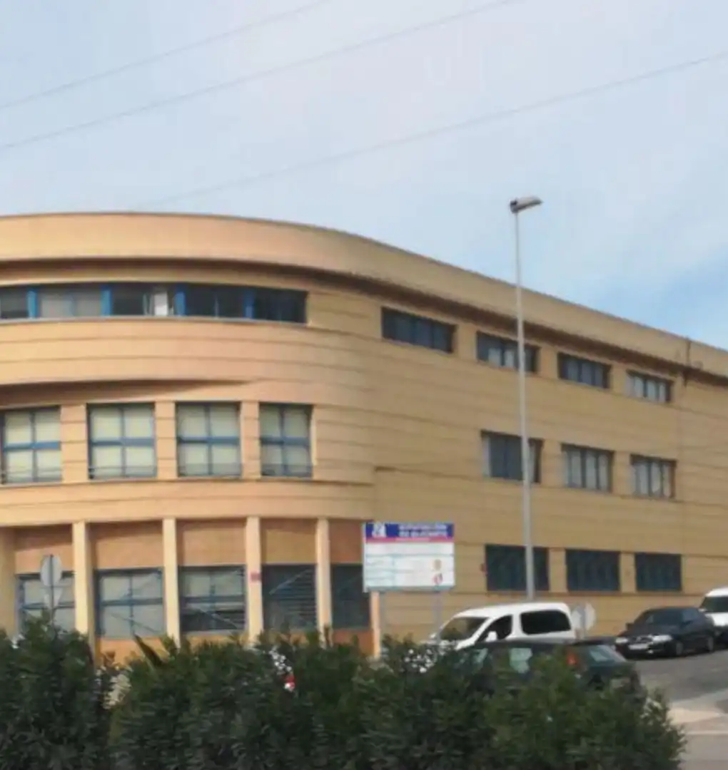 Außenansicht von Gebäude zur Miete in Elche / Elx