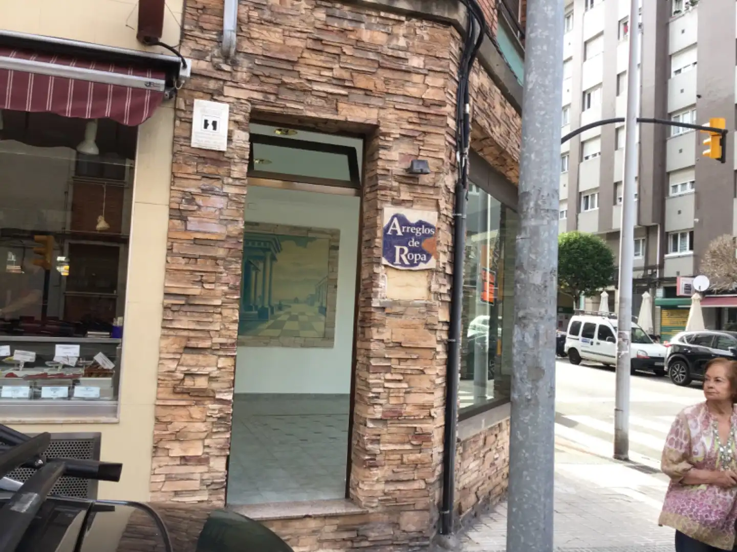 Vista exterior de Local de alquiler en Gijón 