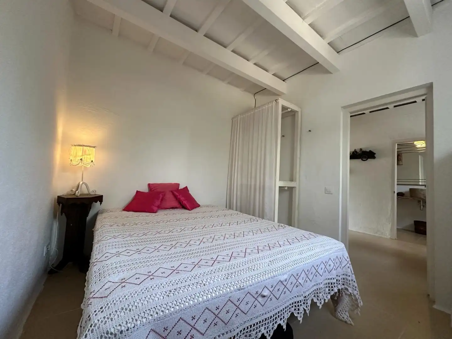 Dormitori de Casa o xalet en venda en Sant Lluís amb Jardí privat