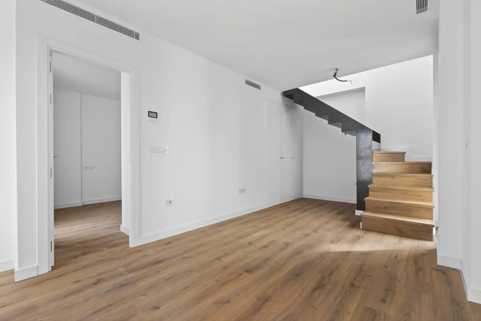 Dúplex en venta en Sevilla con Aire acondicionado, Parquet y Terraza