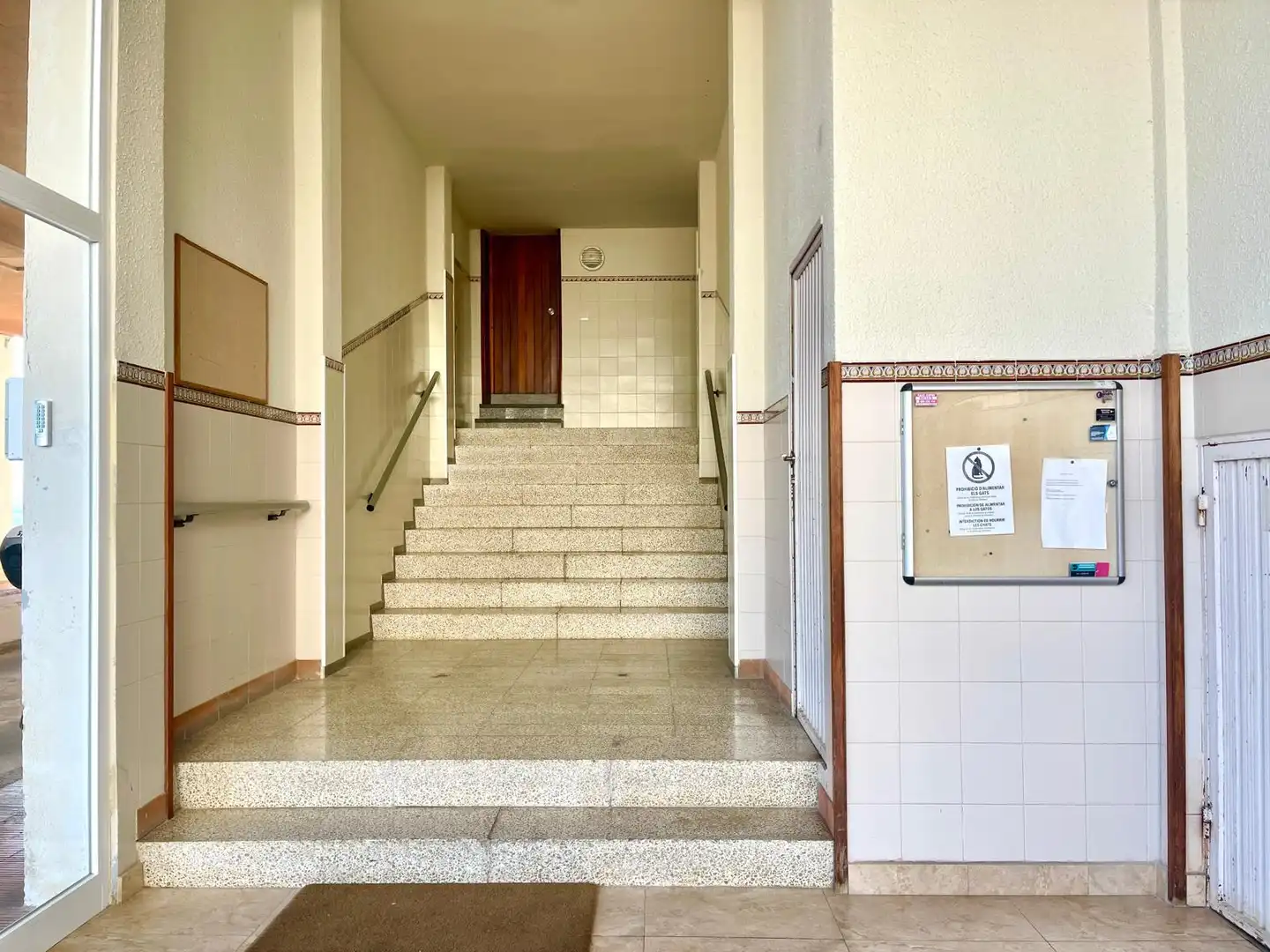 Piso en venta en Roses con Terraza, Amueblado y Piscina comunitaria