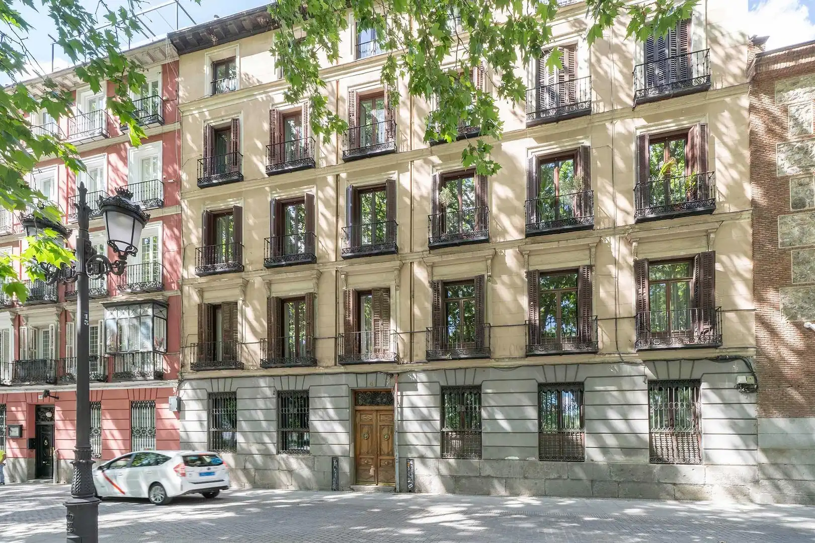 Außenansicht von Wohnung zur Miete in Madrid mit Klimaanlage, Heizung und Balkon