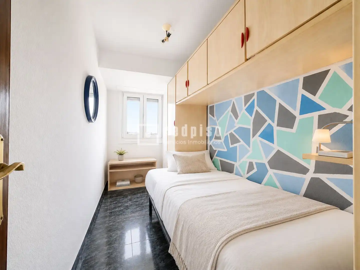 Habitación de Piso en venta en Xirivella con Aire acondicionado y Amueblado