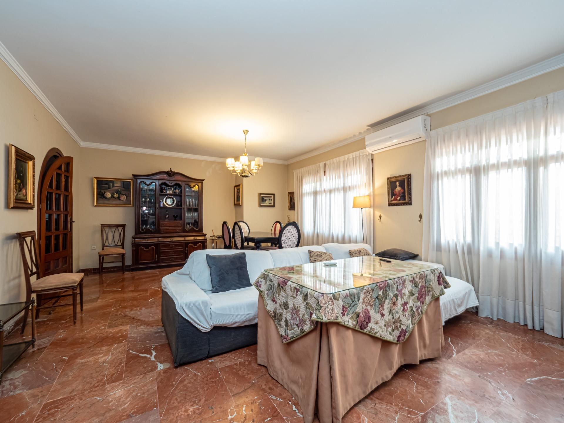 Living room of Single-family semi-detached for sale in Fuengirola  with Air Conditioner, Terrace and Balcony