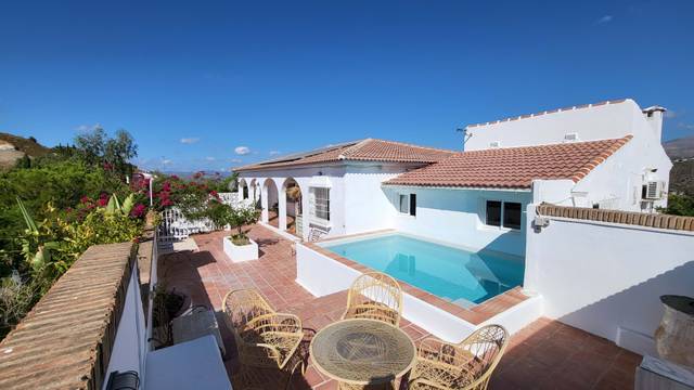 Casa-chalet en Venta en Canillas de Aceituno