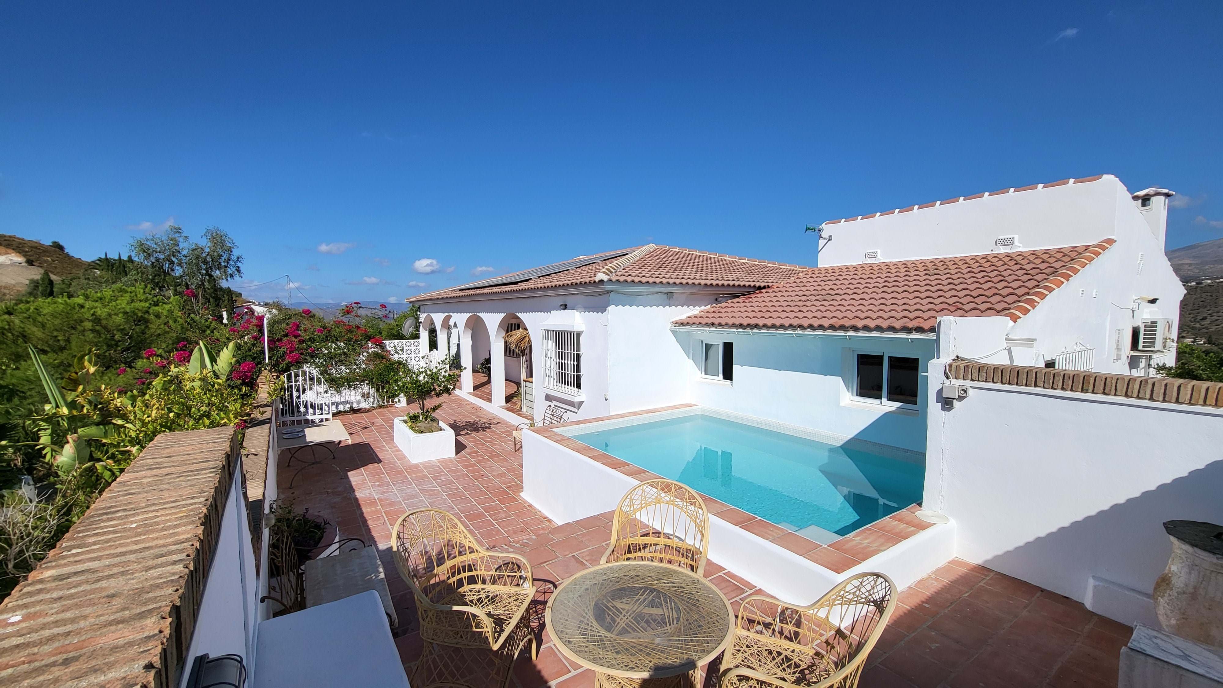 Exterior view of House or chalet for sale in Canillas de Aceituno  with Terrace and Swimming Pool