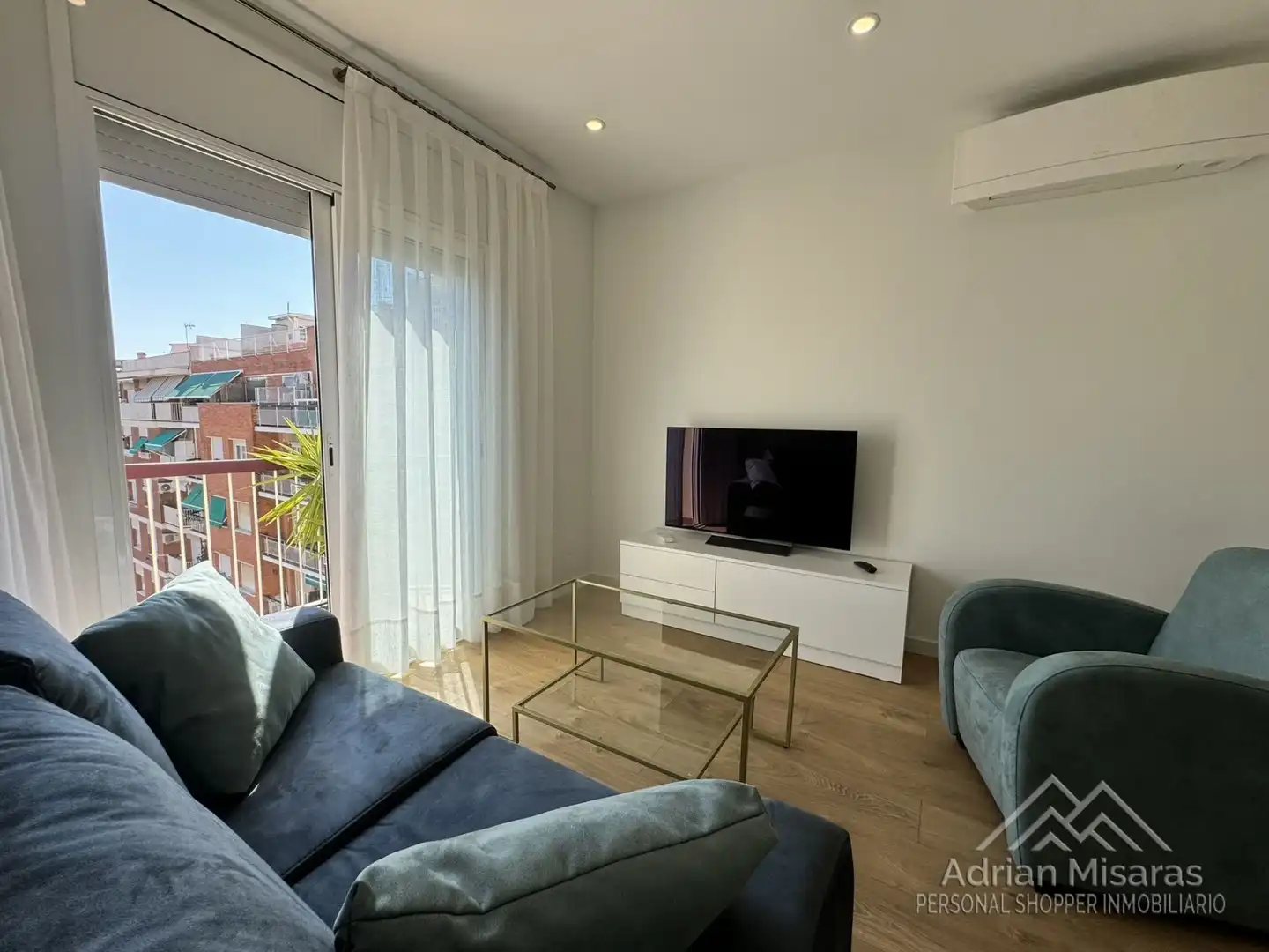 Sala de estar de Ático en venta en Barcelona con Aire acondicionado, Terraza y Amueblado
