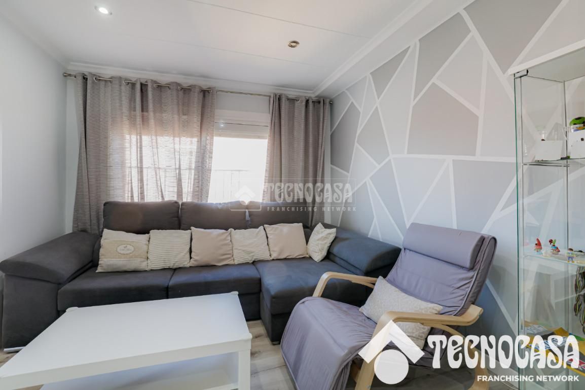Living room of Flat for sale in Badalona