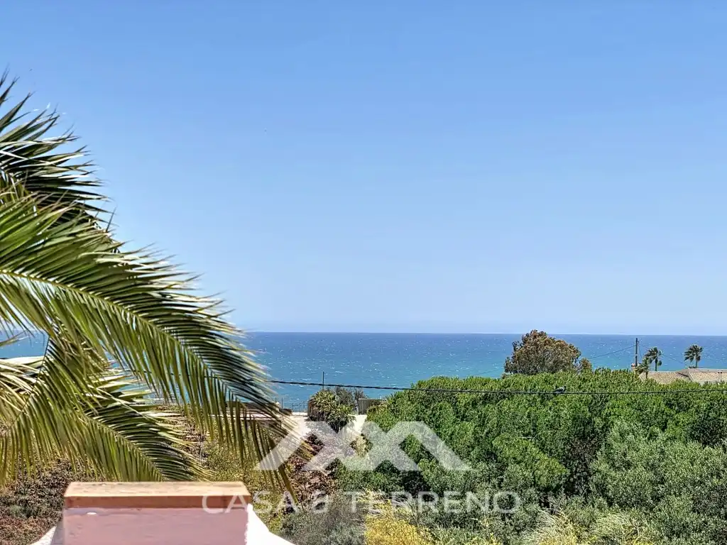 Vista exterior de Casa o chalet en venta en Vélez-Málaga con Aire acondicionado, Jardín privado y Terraza