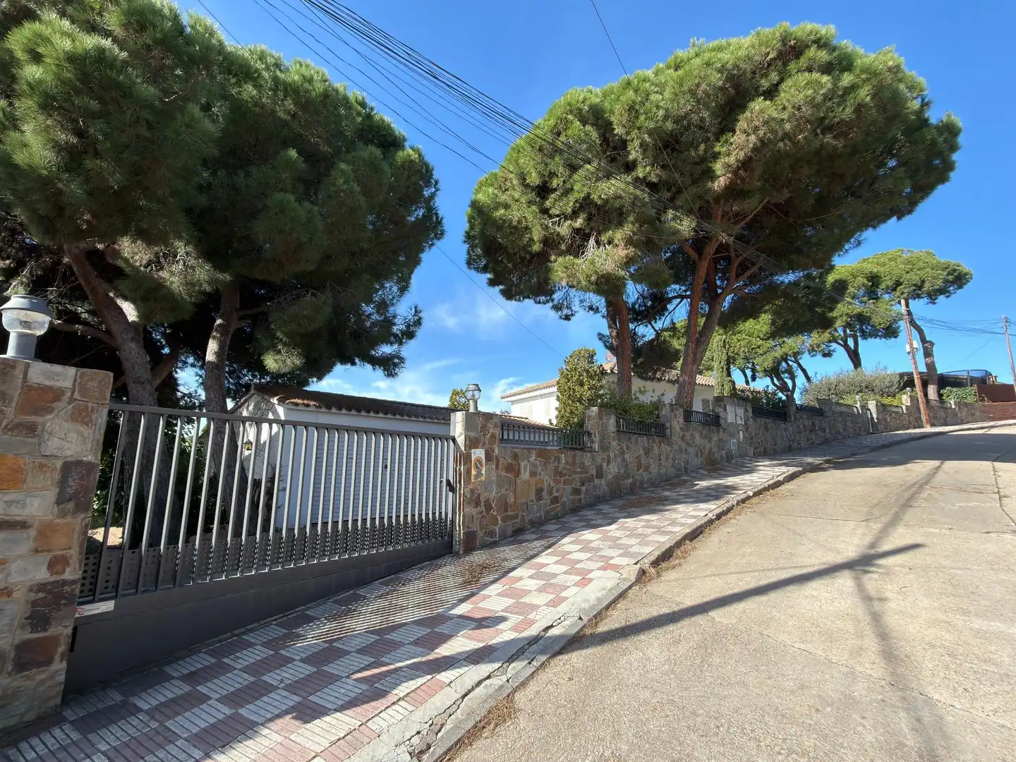 Vista exterior de Casa o chalet en venta en Canet de Mar con Jardín privado, Trastero y Piscina