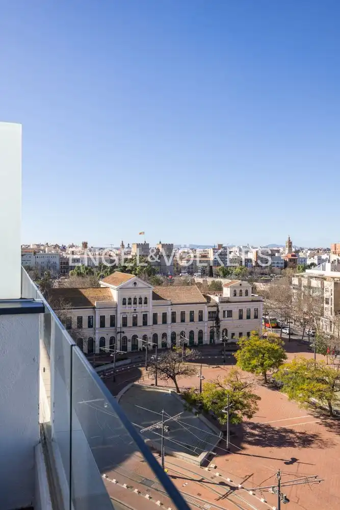 Vista exterior de Ático en venta en Valencia con Aire acondicionado, Calefacción y Terraza