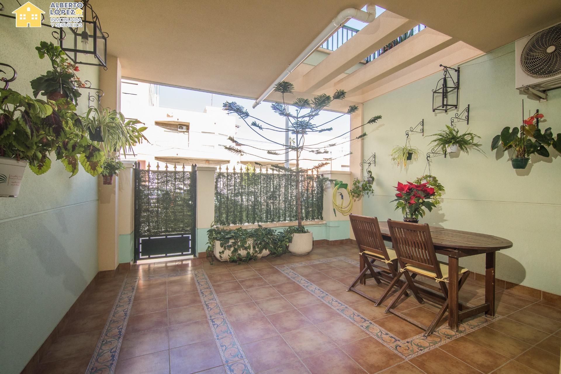 Terrace of Single-family semi-detached for sale in Elche / Elx  with Air Conditioner, Terrace and Balcony