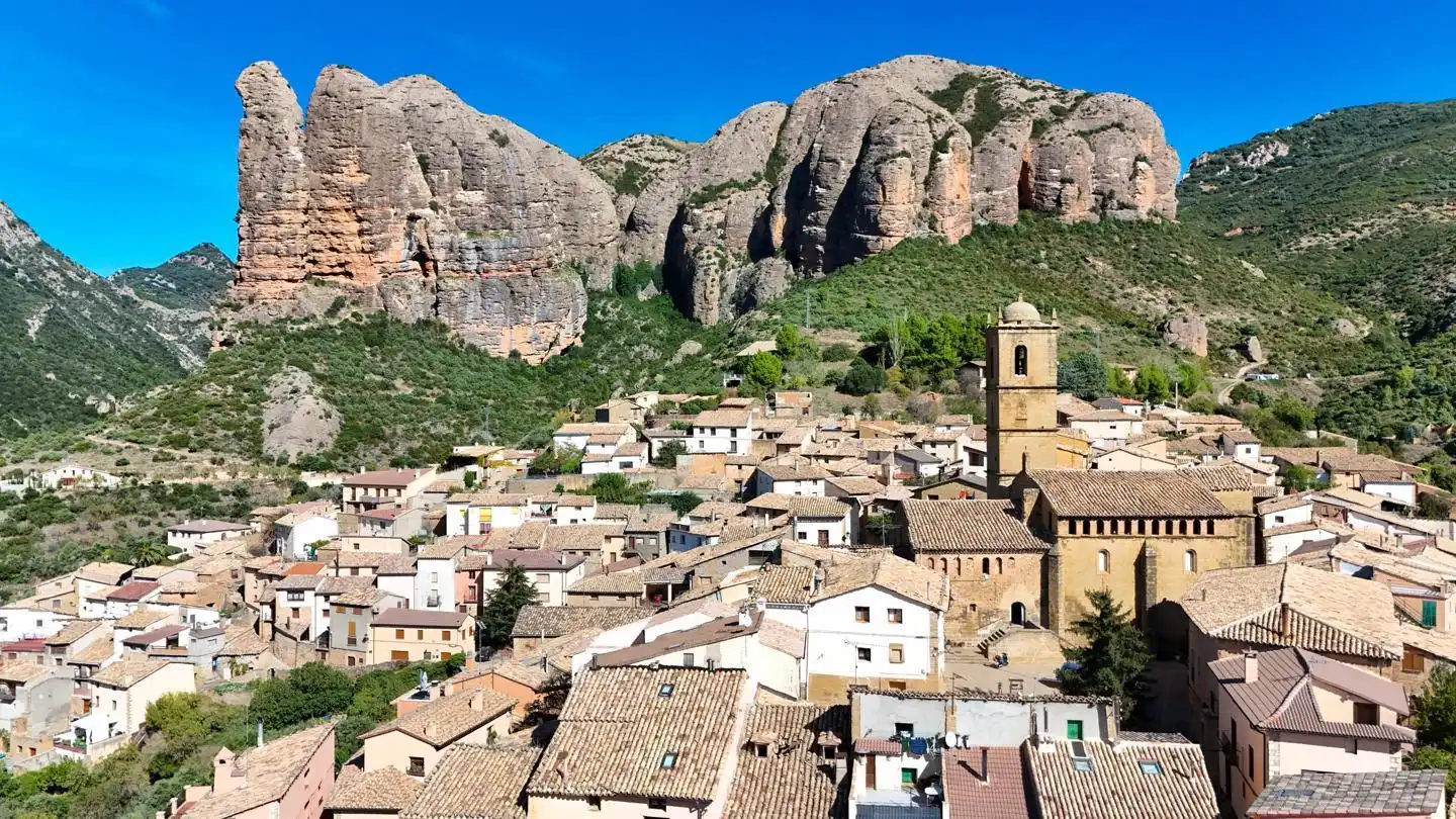 Vista exterior de Piso en venta en Agüero con Calefacción, Terraza y Trastero