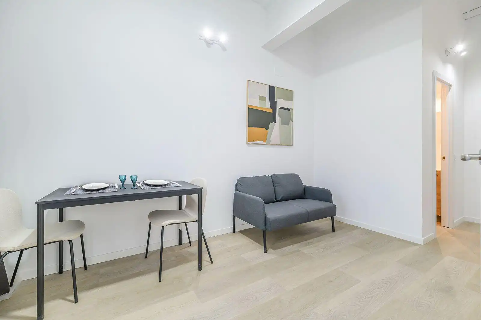 Sala d'estar de Local en venda en Santa Coloma de Gramenet amb Aire condicionat, Parquet i Moblat