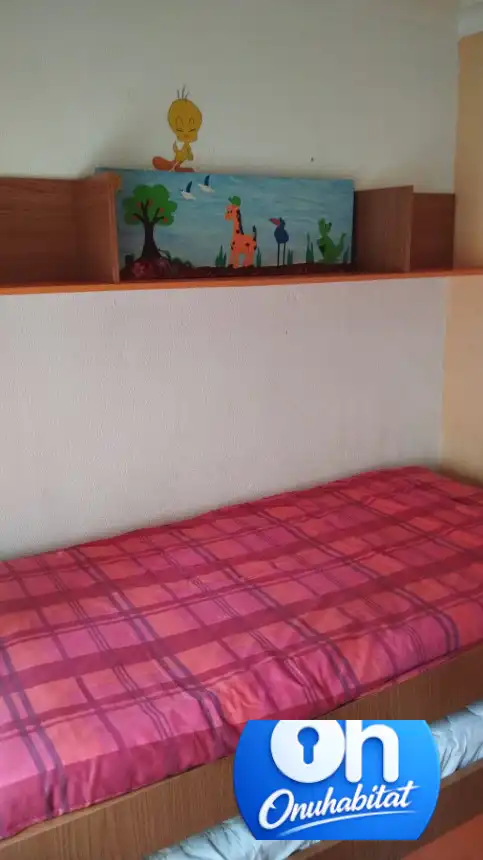 Dormitori de Pis en venda en Huelva amb Aire condicionat, Moblat i Balcó
