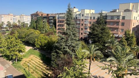 Foto 2 de Piso de alquiler en Valdepasillas - La Paz - Huerta Rosales, Badajoz Capital