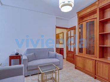 Piso con ascensor en venta en Alcalde Sainz de Baranda