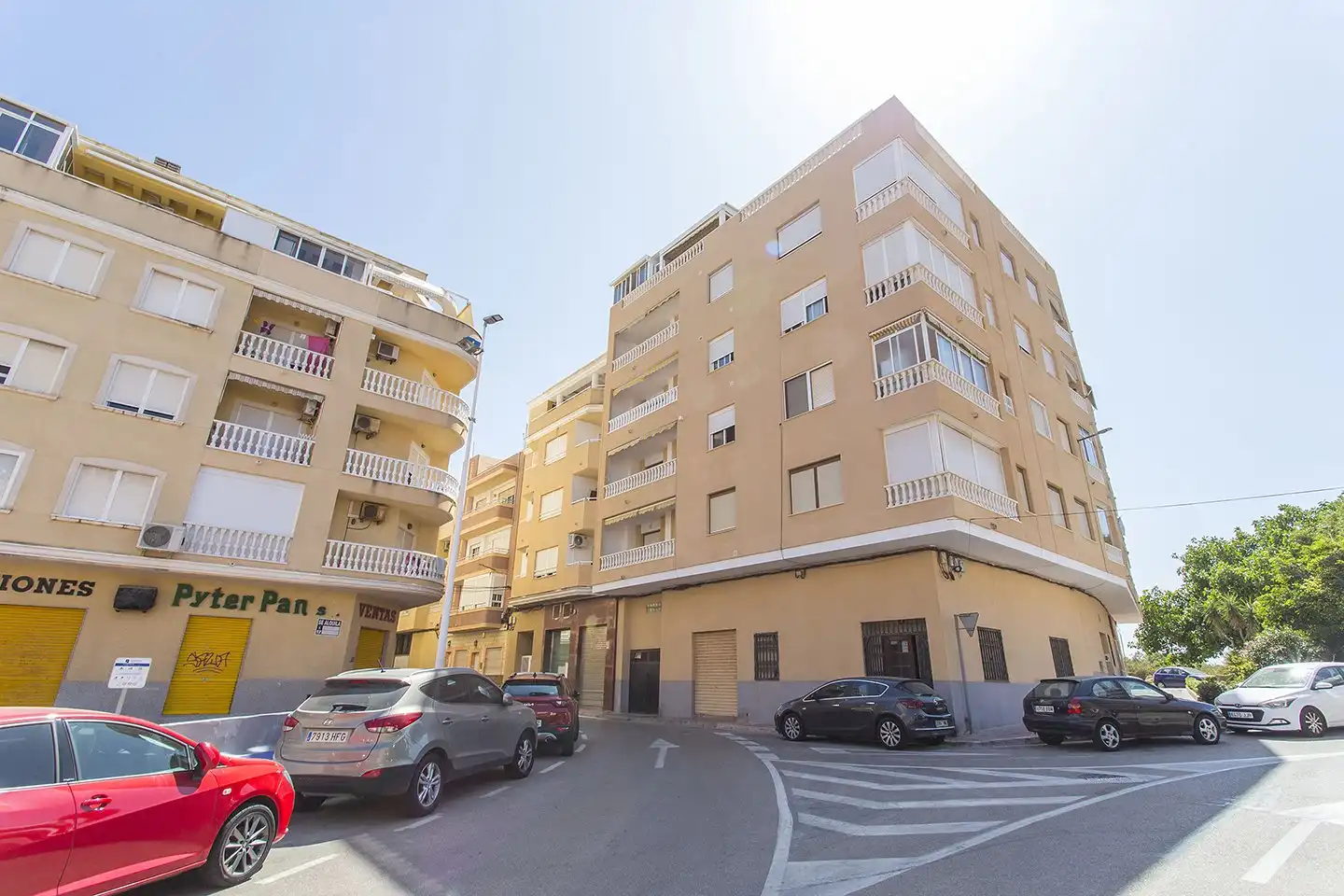 Vista exterior de Local en venta en Torrevieja con Aire acondicionado