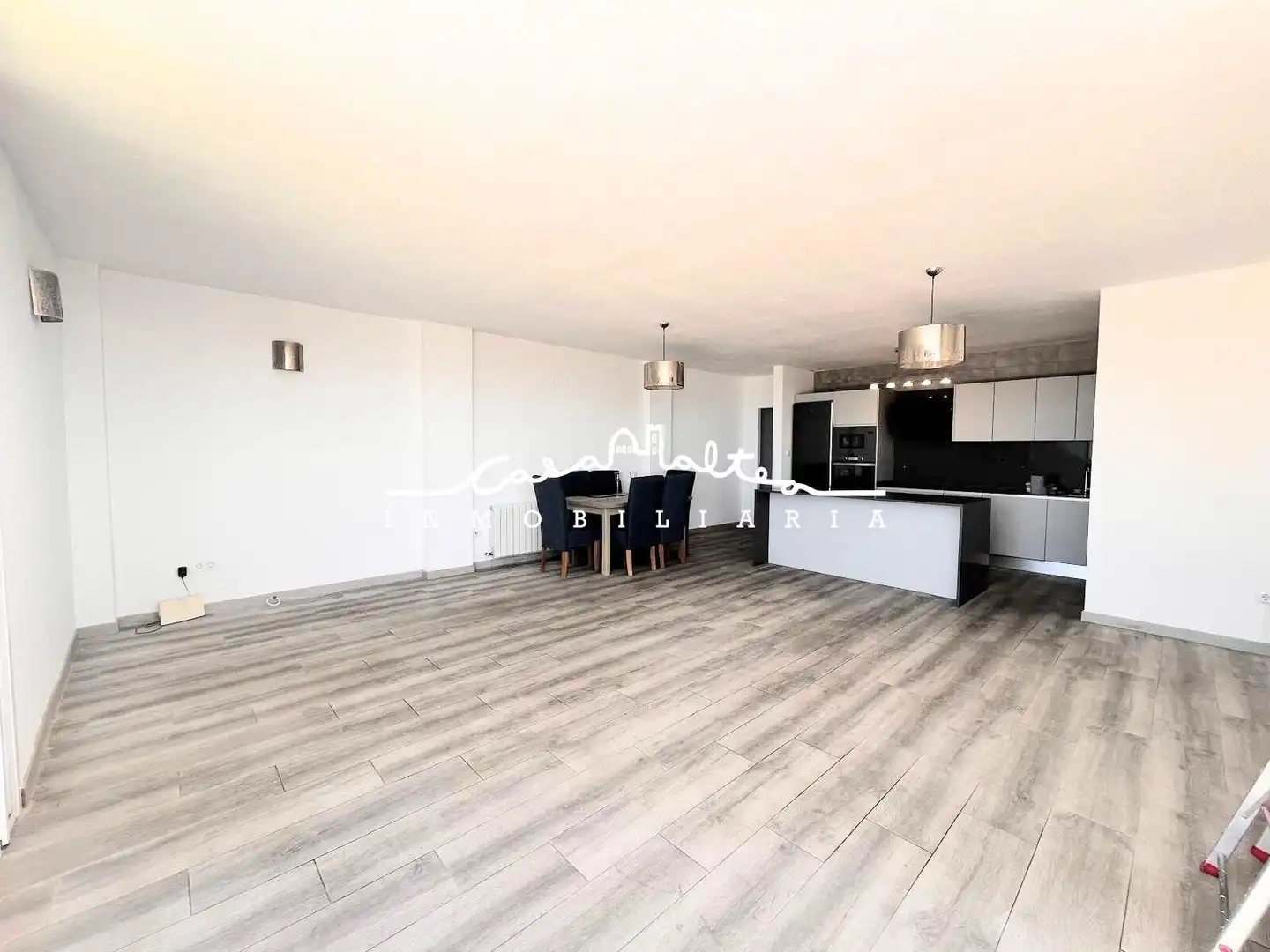Menjador de Apartament en venda en Benidorm amb Aire condicionat, Calefacció i Jardí privat