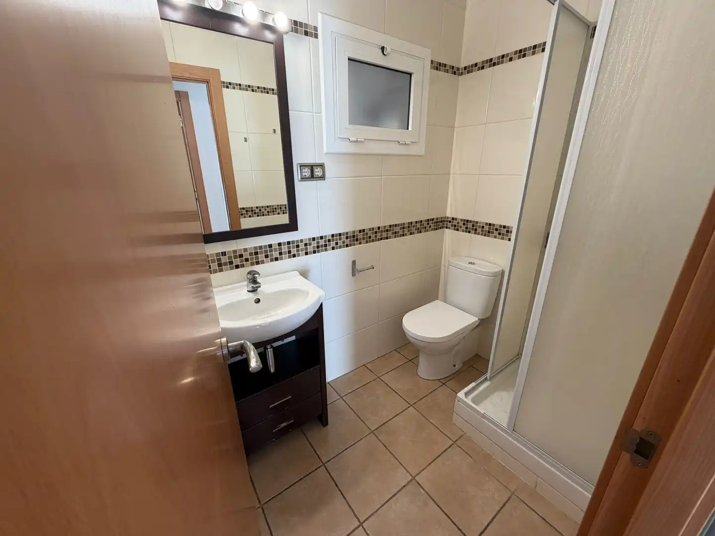 Baño de Piso en venta en L'Hospitalet de Llobregat con Balcón