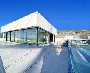 Vista exterior de Casa o xalet en venda en Guía de Isora amb Terrassa, Traster i Piscina