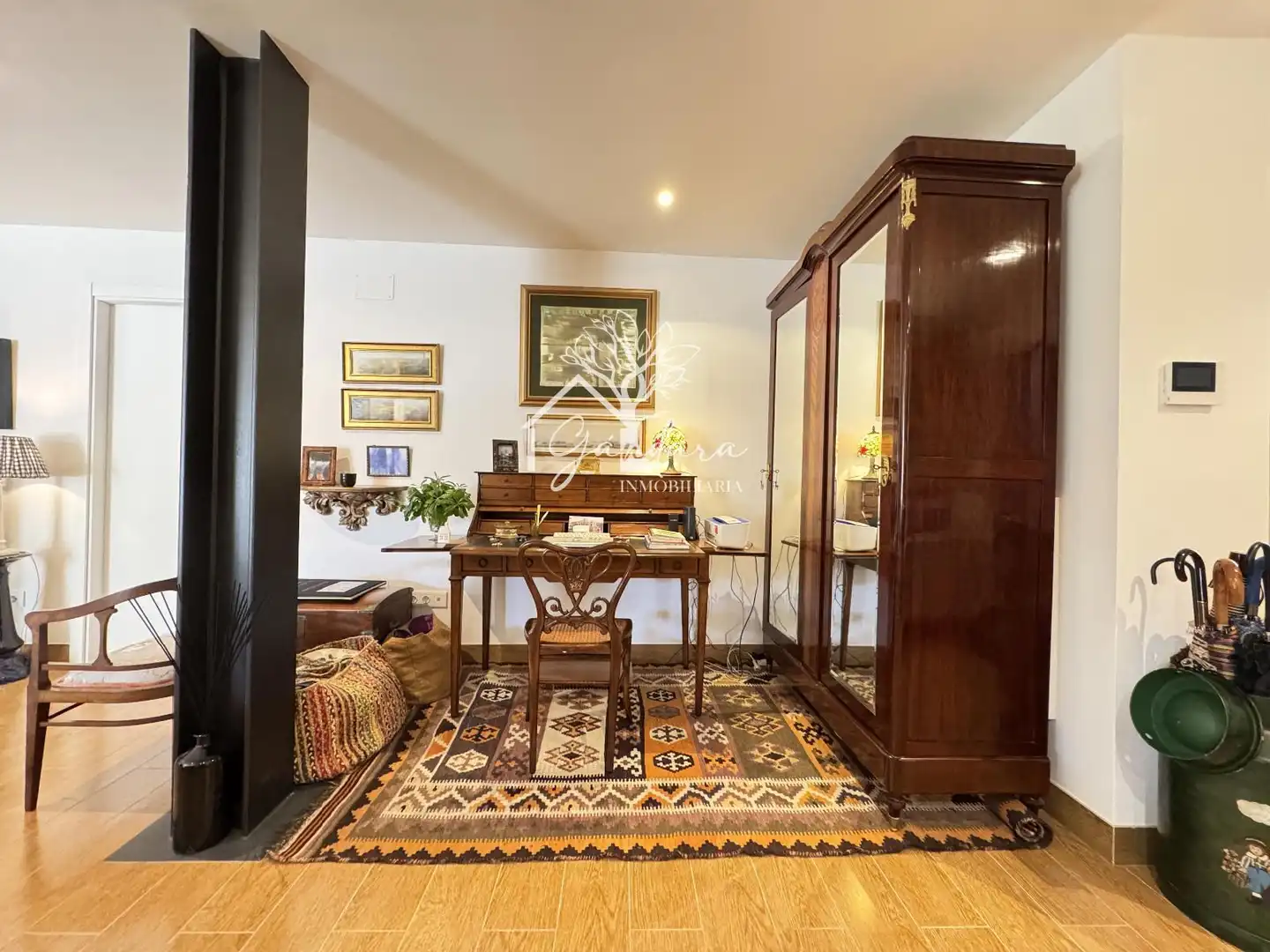 Wohnzimmer von Wohnung zum Verkauf in Ares mit Heizung, Terrasse und Ofen