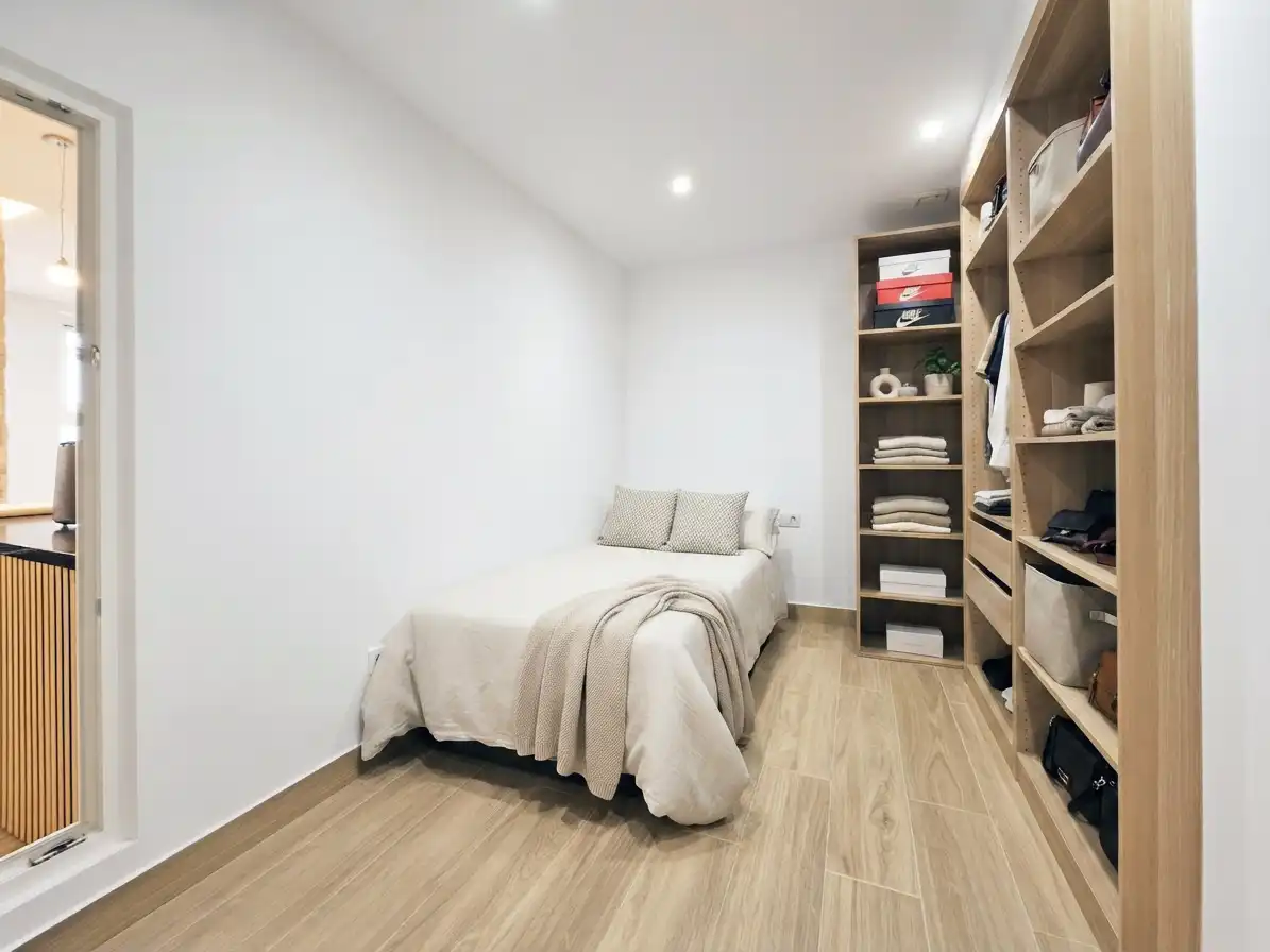 Habitación de Planta baja en venta en A Coruña Capital  con Calefacción, Amueblado y Horno