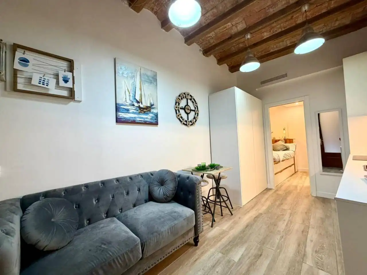 Living room of Flat for rent in Barcelona  with Air Conditioner, Heating and Parquet flooring