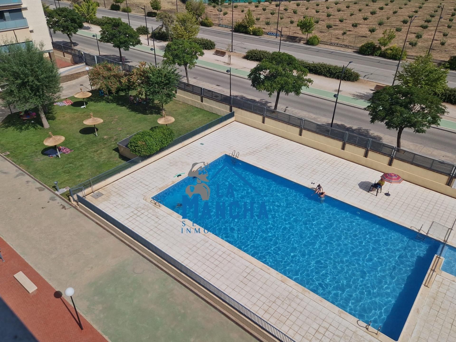 Swimming pool of Flat for sale in  Albacete Capital  with Heating, Private garden and Terrace