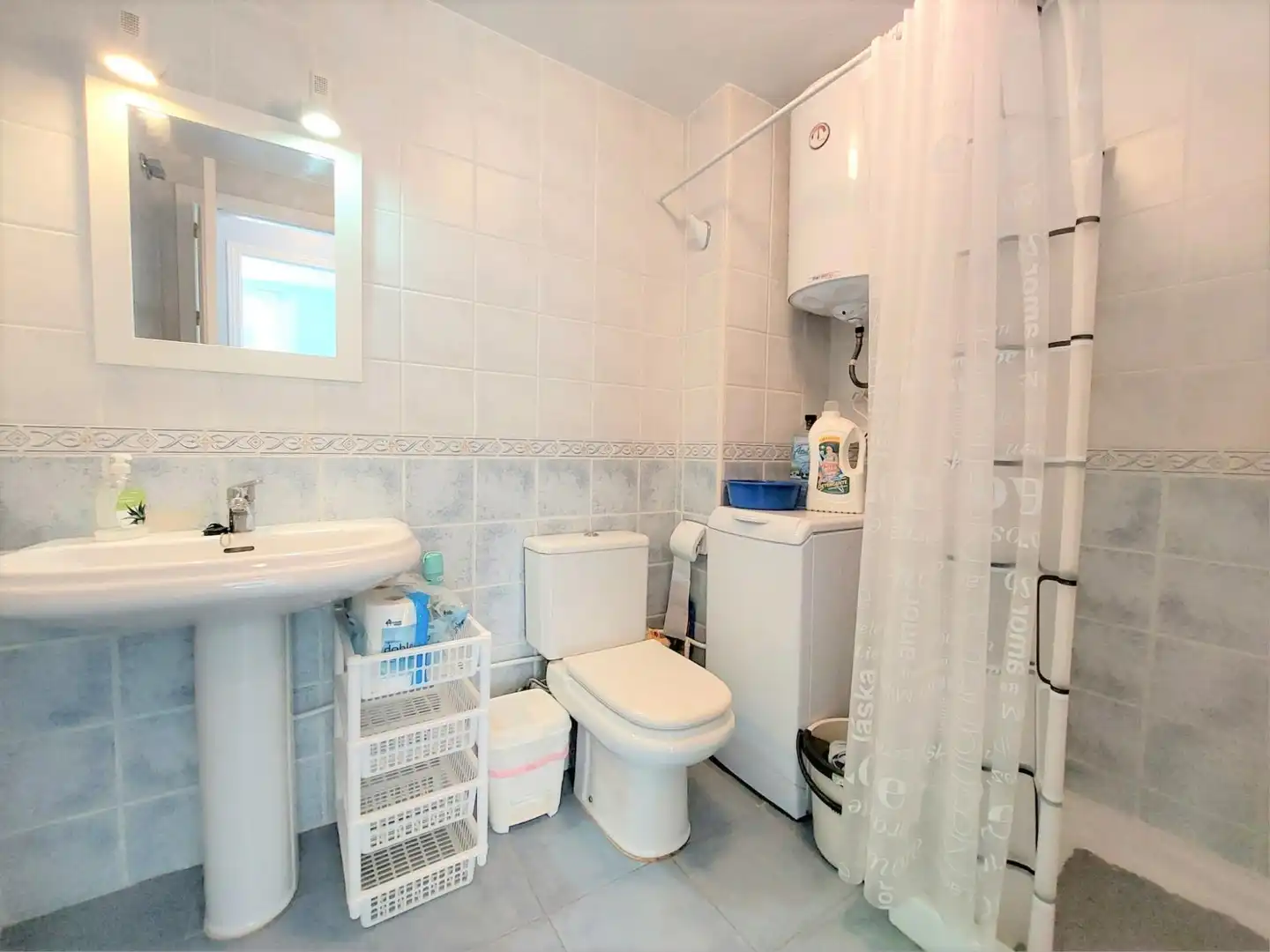 Bany de Apartament en venda en Águilas amb Terrassa, Balcó i Piscina comunitària