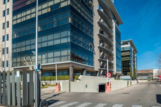 Exterior view of Office for sale in Rivas-Vaciamadrid  with Air Conditioner, Heating and Storage room